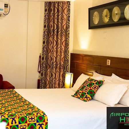 Airport West Hotel Accra Exteriör bild