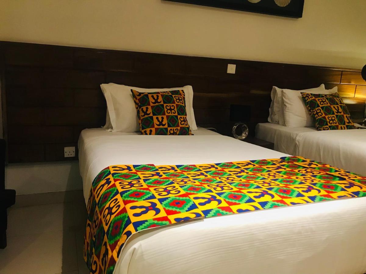 Airport West Hotel Accra Exteriör bild