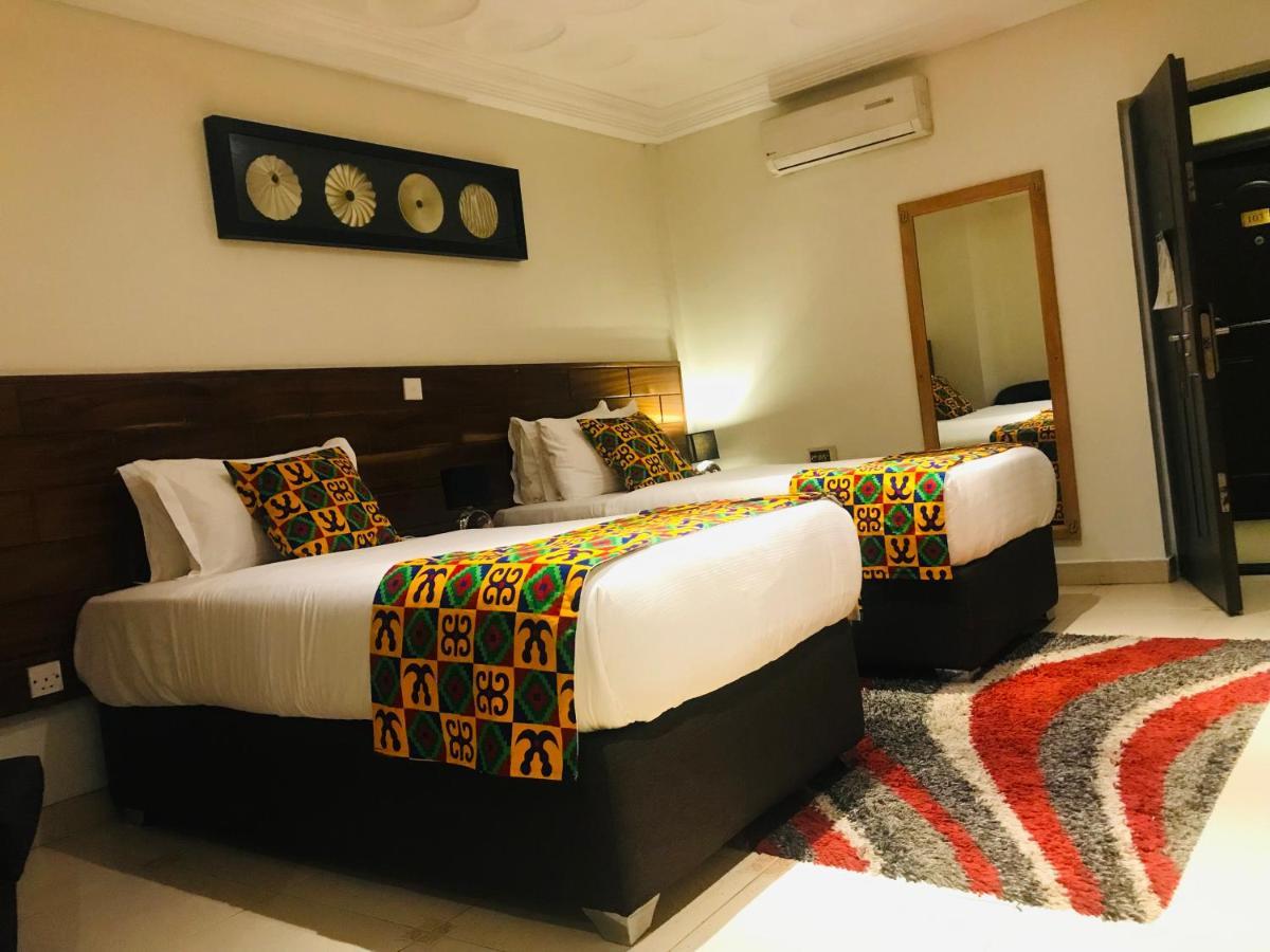 Airport West Hotel Accra Exteriör bild