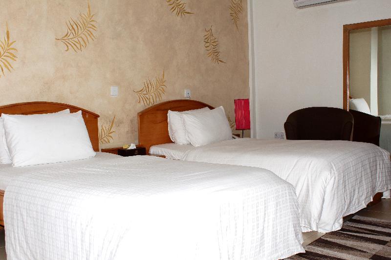 Airport West Hotel Accra Exteriör bild